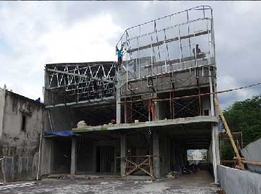 Pemasangan atap 7